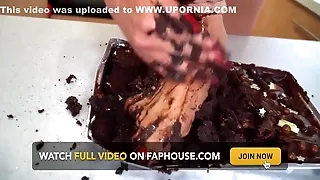 Nicole Dupapillon makes a cum drizzle cake with her huge boobs