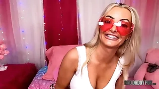 Linzee Ryder seduced her sexy blonde MILF wife in POV
